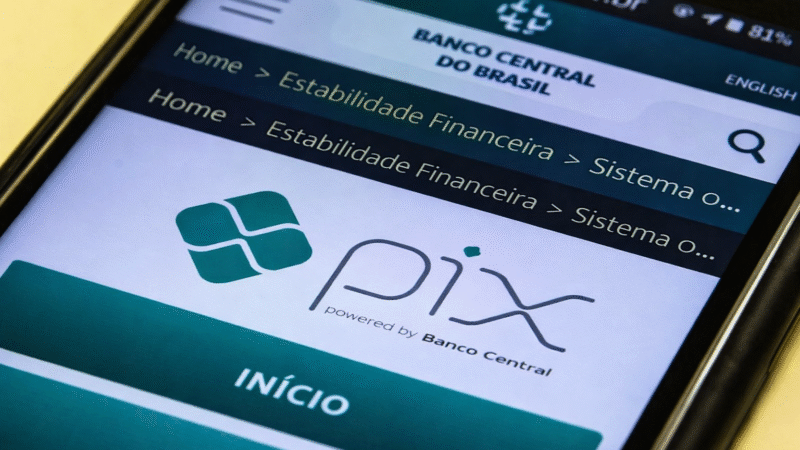 PIX: Vantagens, Desvantagens e Comparação com Cartão de Crédito e Débito no Brasil