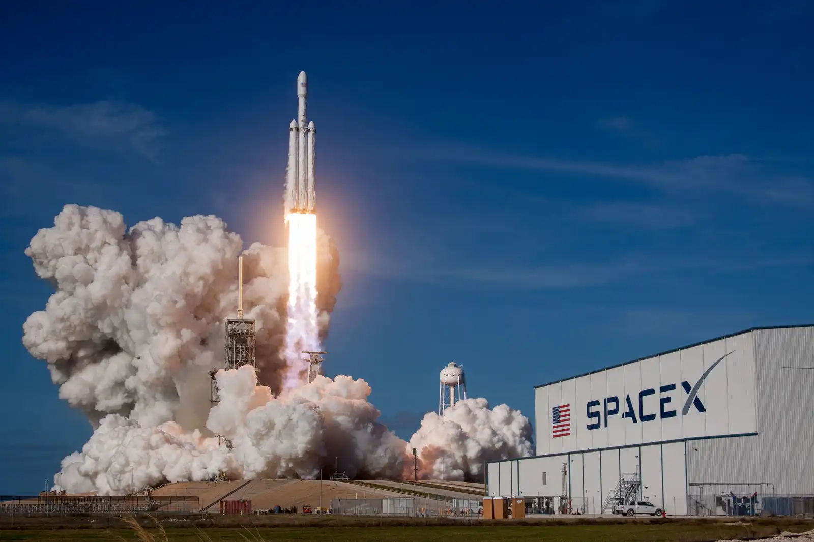 Até o Elon Musk depende do Estado? A verdade por trás do mito do “self-made”