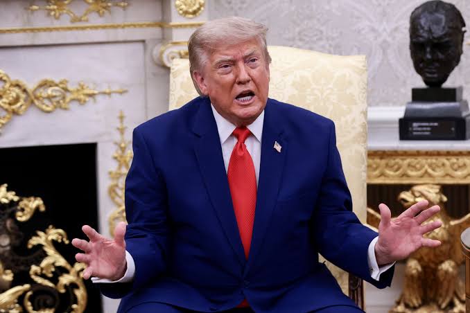 Trump foi condenado criminalmente e continua presidente. Como isso é possível?